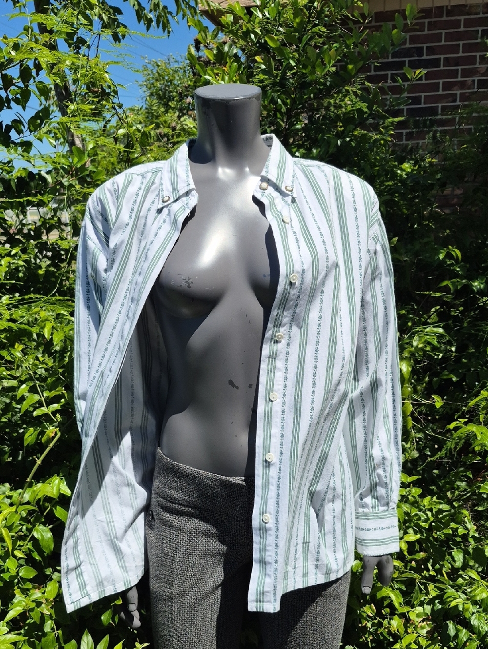 Stefano World Wide (Hong Kong) Ladies Vintage Stripe Shirt W/Boutique Buttons